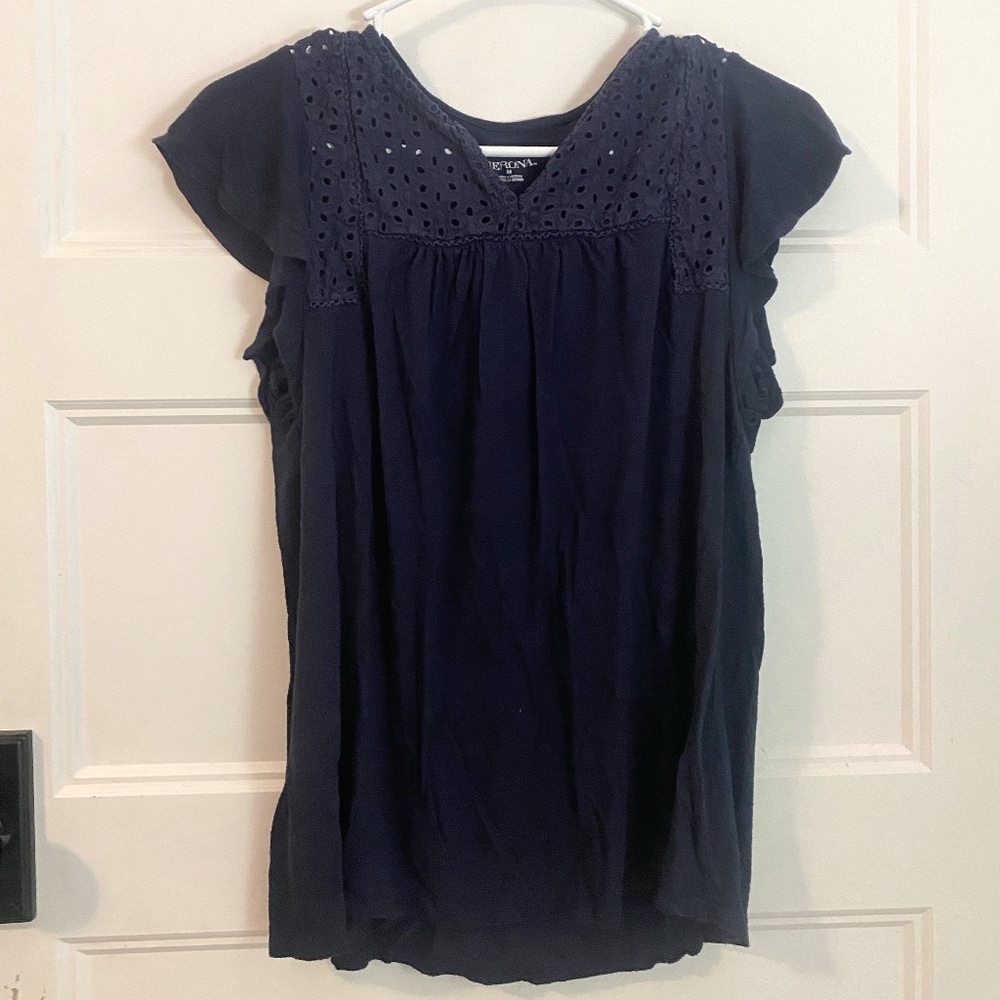 Merona ✨ Medium Navy Blouse with Floral Lace 🌺